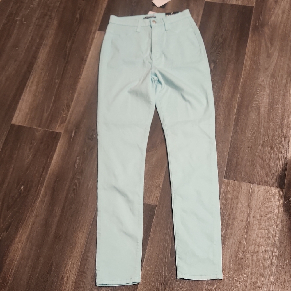 NWT SIZE 11 FASHION NOVA MADE TO STAND OUT SKINNY JEANS